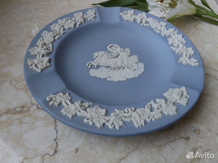 Винтажная пепельница Wedgwood