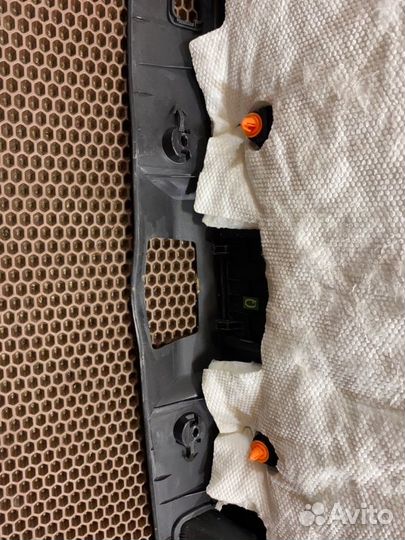 Обшивка крышки багажника задняя Chery Tiggo 7 Pro