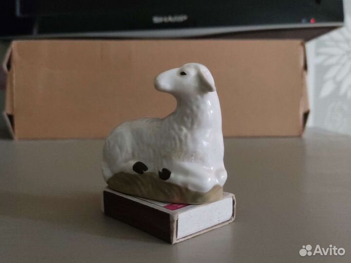 Фарфор лфз и ссср.овечка и козленок