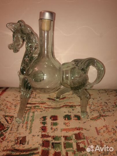 Бутылка конь