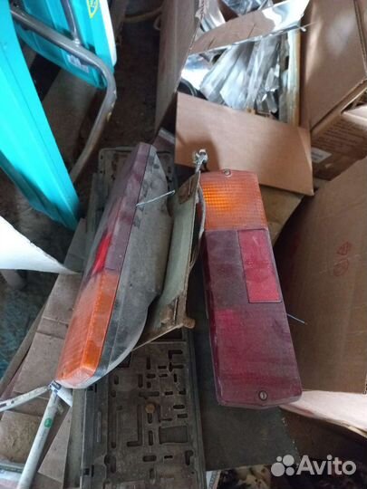 Фонари задние газон