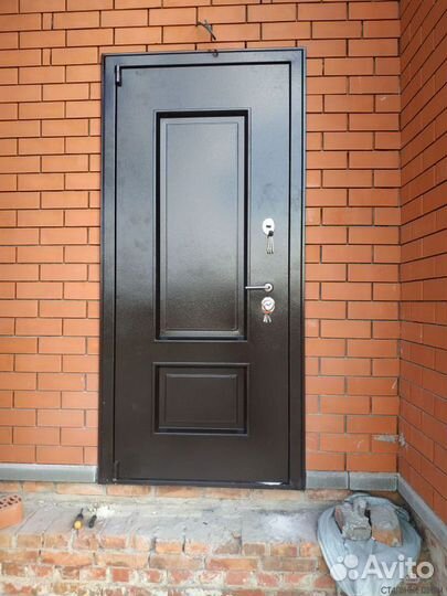 Дверь входная с терморазрывом Сургут