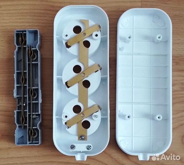 Сетевой разветвитель-розетка наружная