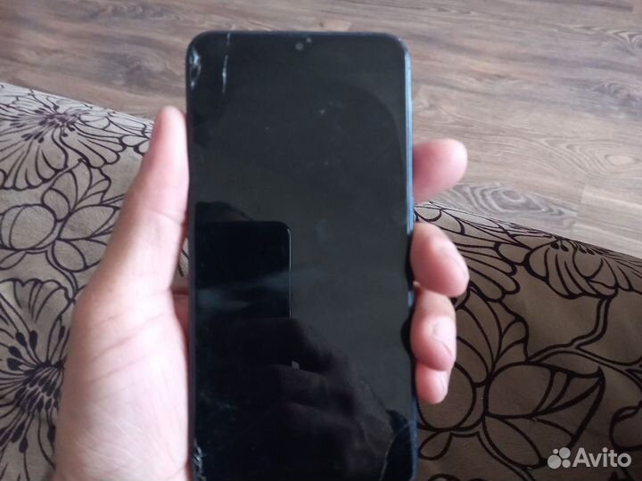 Samsung Galaxy A10, 4/32 ГБ
