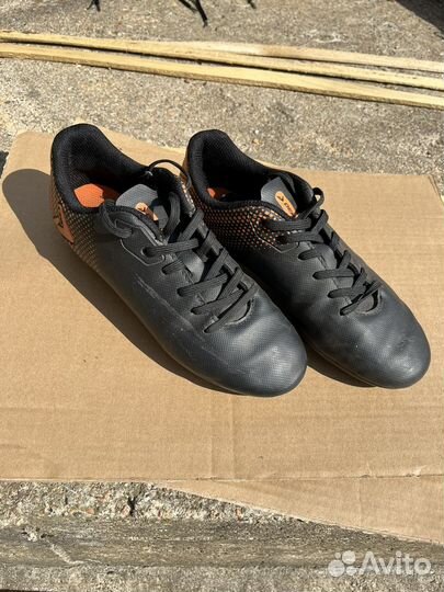 Футбольные бутсы demix