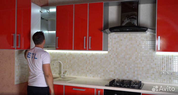 Умная система подсветки шкафов в трех цветах