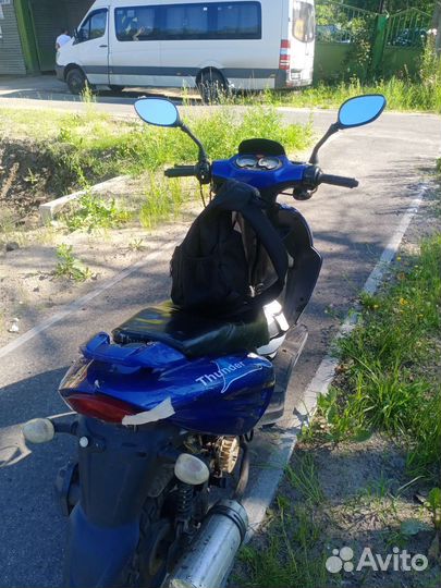 Скутер 80 кубов Thynder