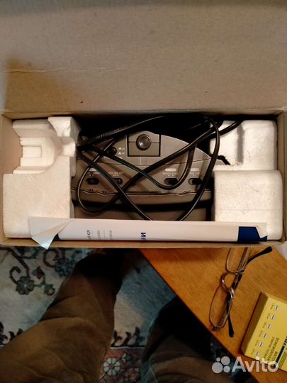 Электронные часы с радио и проэктором времени