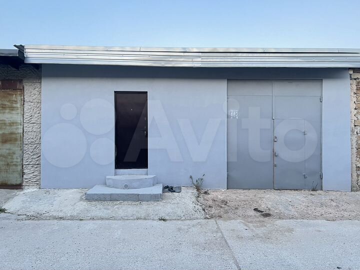 Гараж, > 30 м²