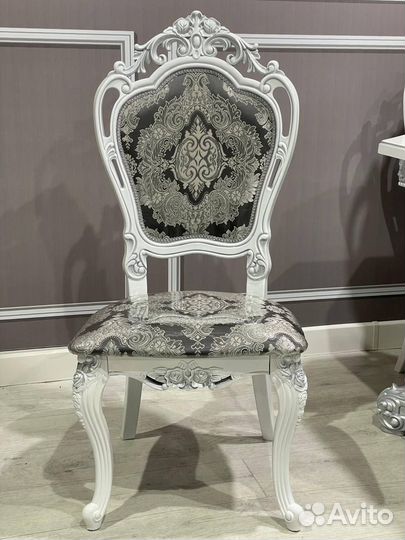 Стол и 8 стульев комплект