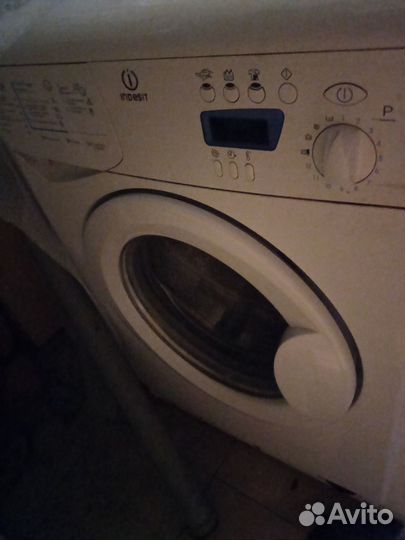 Продам не рабочую стиральную машинку