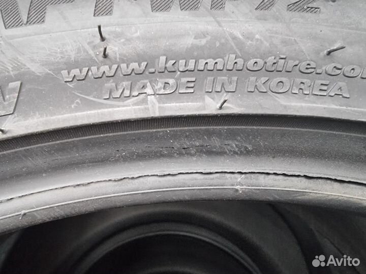 Kumho WinterCraft WP72 235/40 R19 и 265/35 R19 96V