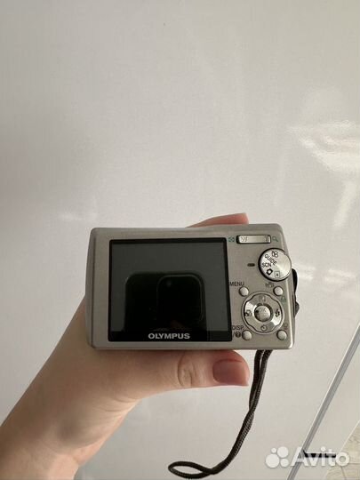 Компактный фотоаппарат olympus