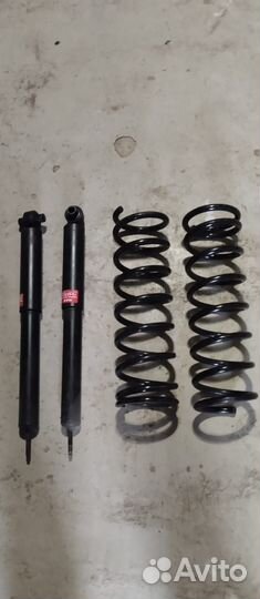 Амортизатор передний в комплекте с пружинами