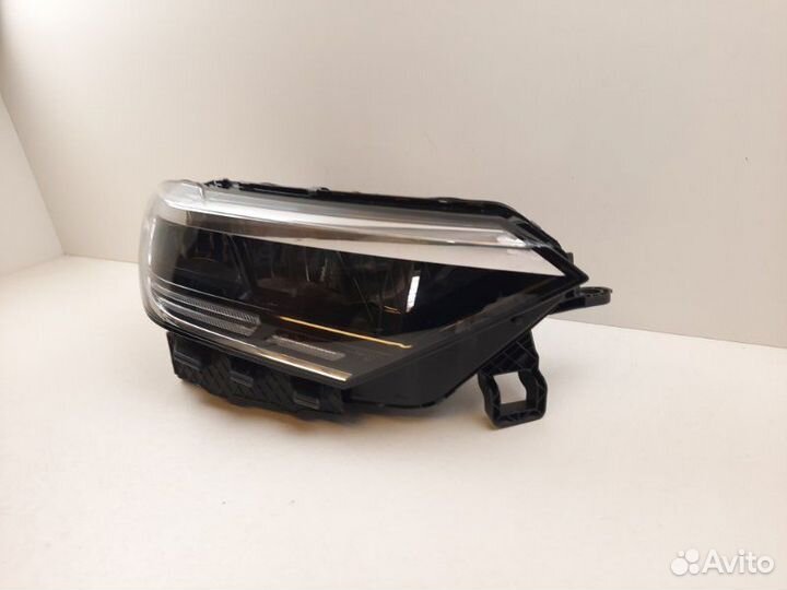 Фара правая Volkswagen Polo 6 2020