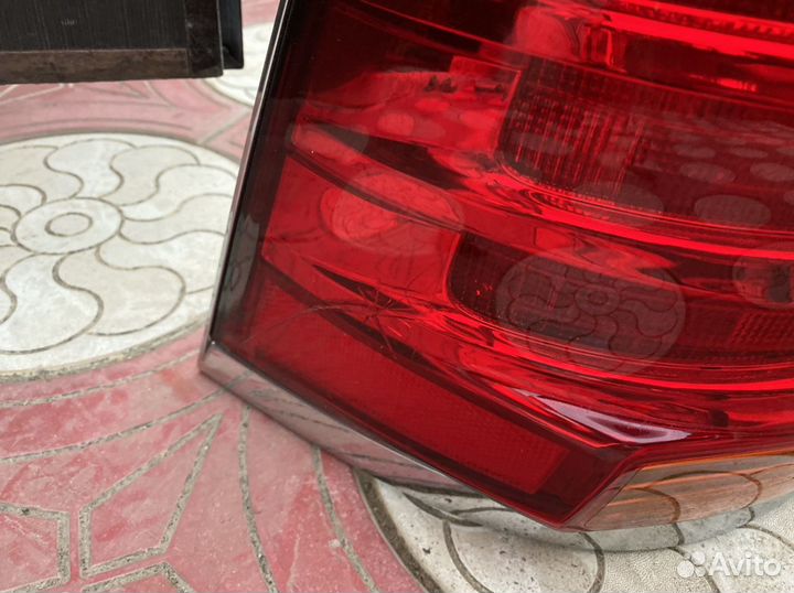 Lexus LX570 Задний фонарь