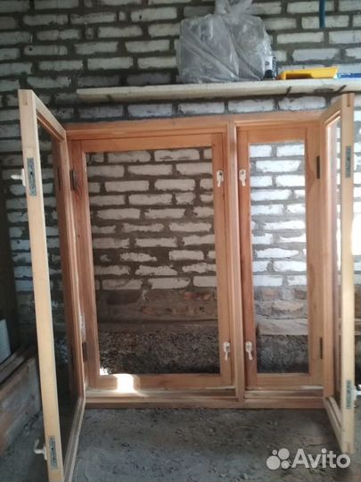 Оконный деревянный блок