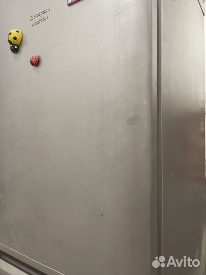 Холодильник Ariston бу