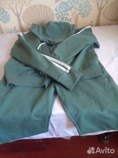 Спортивный костюм женский новый