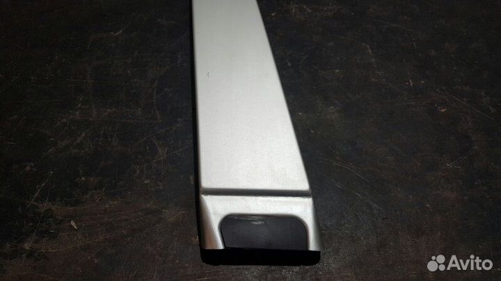 Накладка центральной стойки правая Porsche Cayenne