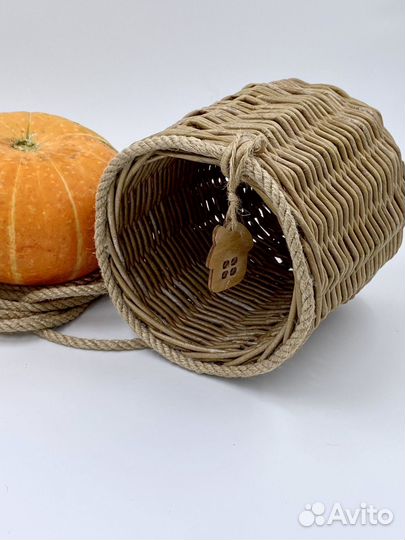 Корзина Кашпо плетеная из бумажной лозы