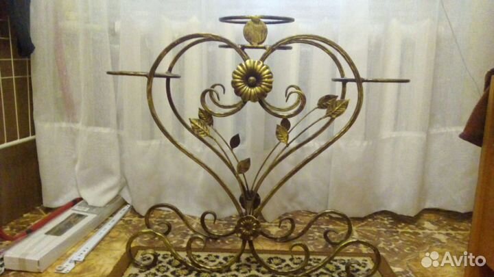 Кованная цветочница