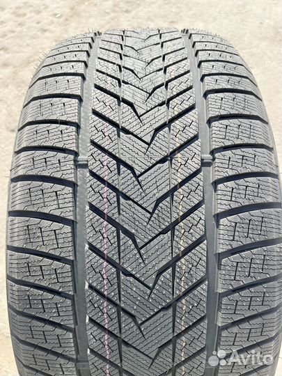 iLink SnowGripper II 245/40 R20 129U