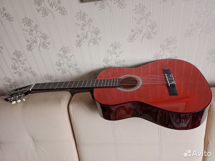 Новая классическая гитара