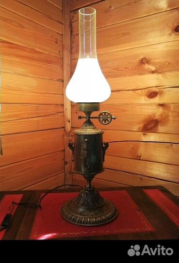 Винтажная настольная лампа