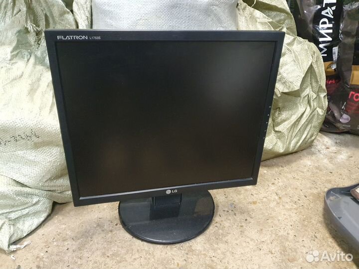 Монитор LG Flatron L1753S BF