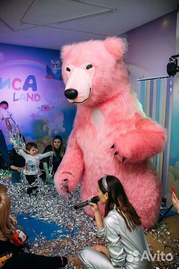 Аниматор белый медведь