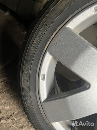 Yokohama Ice Guard Stud IG55 215/50 R17