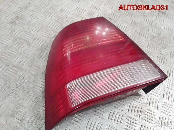 Фонарь задний левый Volkswagen Bora 1J5945095M