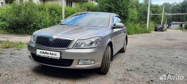 Skoda Octavia 1.6 AT, 2011, 139 100 км