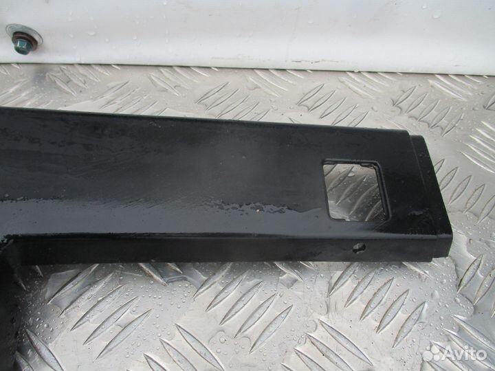 Накладка переднего бампера центральная BMW 3 E30