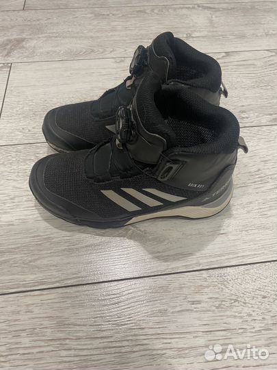 Ботинки зимние Adidas для мальчика 31 размер