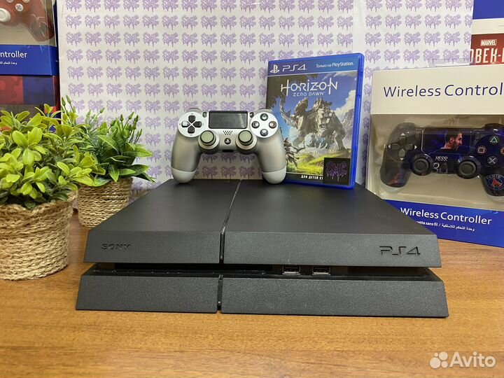 Sony PlayStation 4 + 50 игр + 2 геймпада