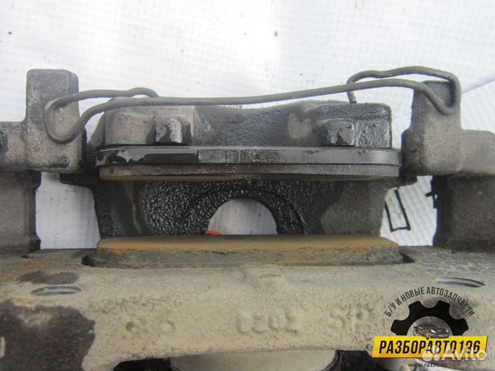 Суппорт передний правый Renault Logan II 2014 (410