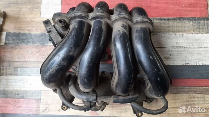 Впускной коллектор Ford Focus 1 1.6