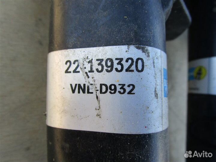 Стойка подвески передняя Volkswagen Golf Plus 5M1