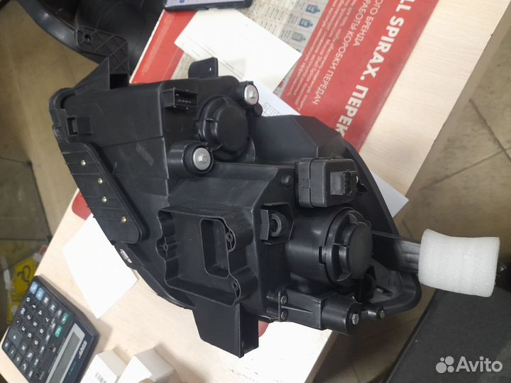 Фара передняя правая geely X7, 101700103559
