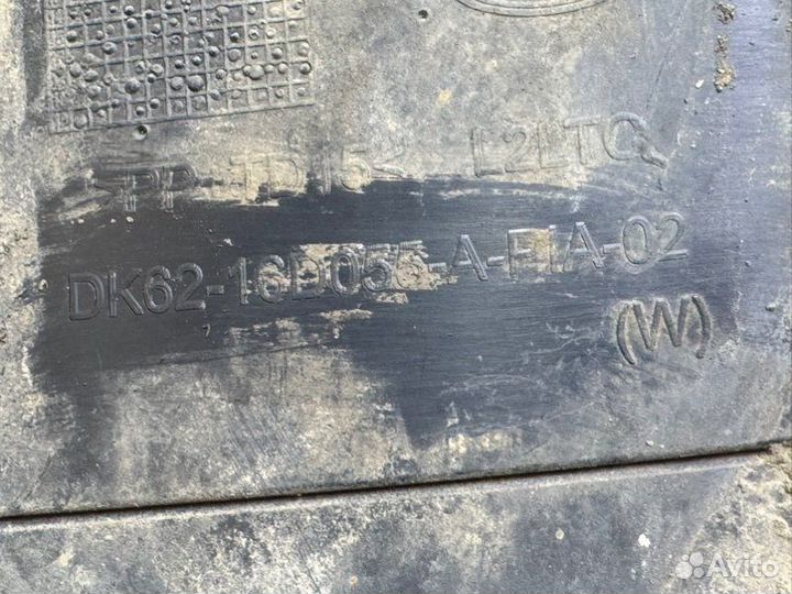 Молдинг на крыло передний левый Land Rover Range