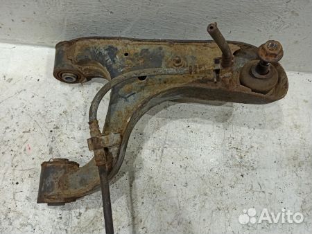 Рычаг задний верхний правый