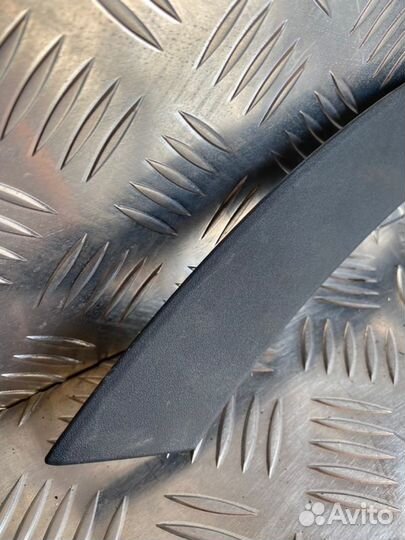 Накладка на крыло задняя правая Audi Q7 4M cvmd