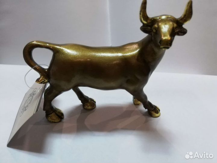 Статуэтка Бык