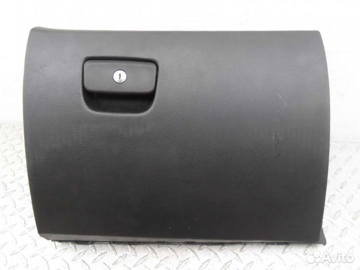 Бардачок Jeep Grand Cherokee 4 (WK2)