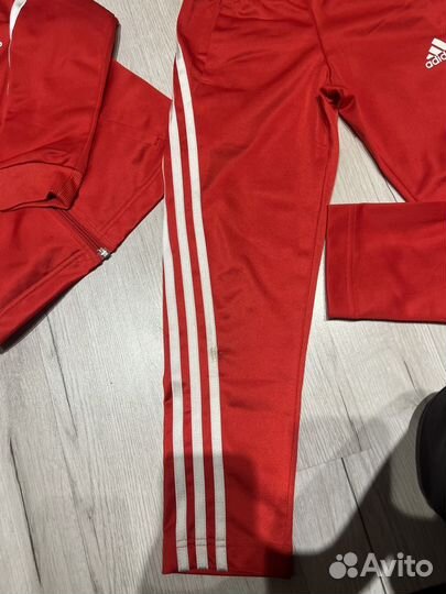 Спортивный костюм adidas