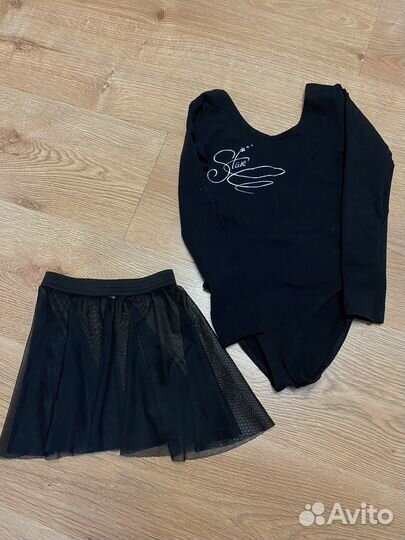 Гимнастический купальник и юбка