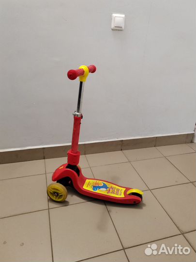 Самокат детский трехколесный