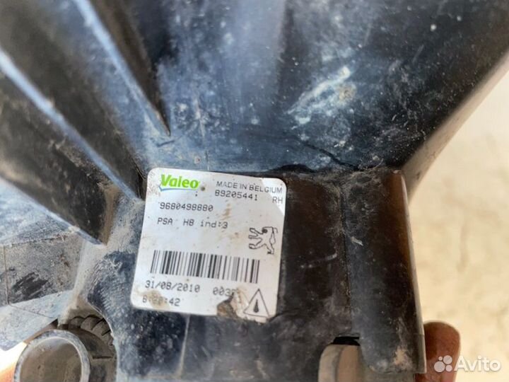 Фара противотуманная передняя правая Peugeot 408